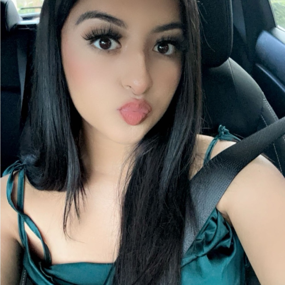Meet your Posher, Lauren